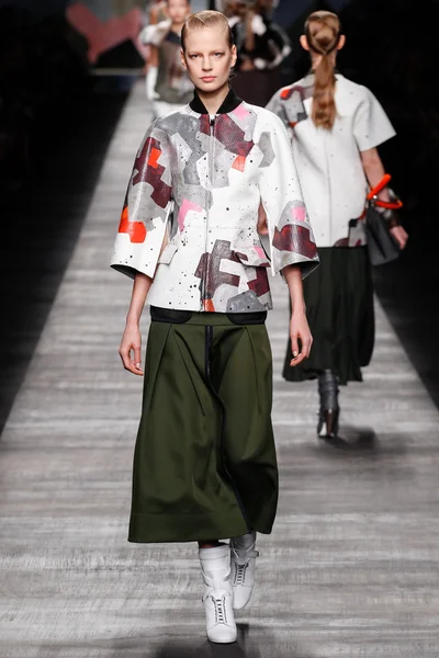 Look 35